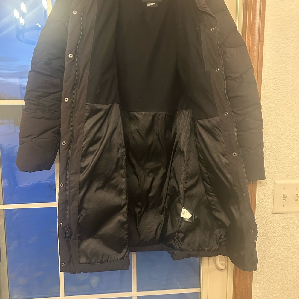 The North Face Women's Miss Metro Hooded Water Resistant Down Parka - Picture 5 of 6